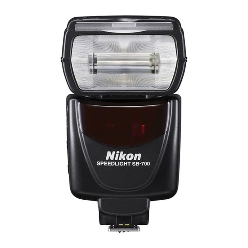 Nikon DX Speedlight Portrait Pack (35mm f1.8G + SB700)